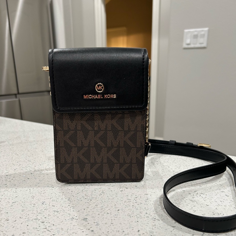 Michael Kors Phone Crossbody